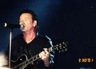 sharon_wolf_atlanta_10_bonoguitar.jpg