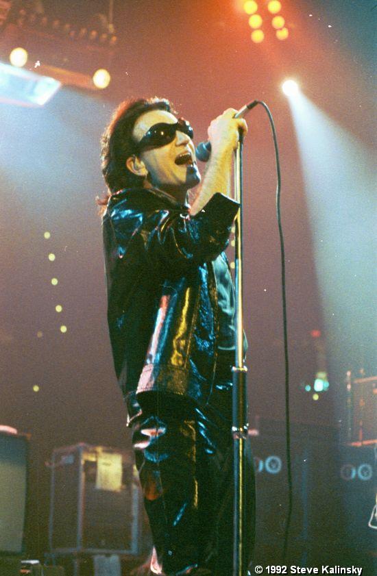 U2gigs.com photos » Zoo TV Tour Indoor » 1992-03-26 - Cleveland ...
