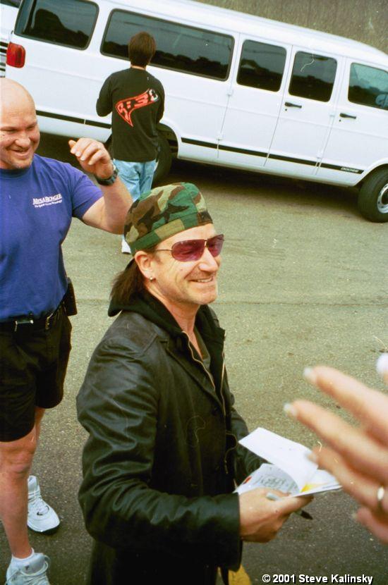 U2gigs.com photos » Elevation Tour » 2001-05-06 - Pittsburgh (pictures ...