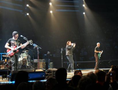 U2 performs during the Vertigo Tour at Madison Square Garden in New York, Monday, Nov. 21, 2005. (AP Photo/Jeff Christensen)