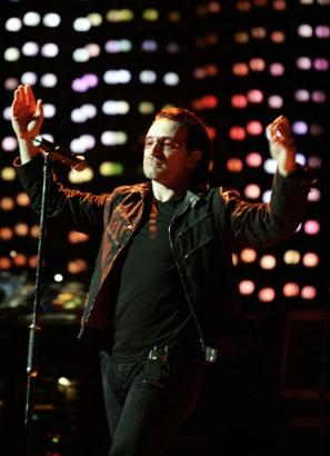 U2's lead singer Bono performs during the Vertigo Tour at Madison Square Garden in New York, Monday Nov. 21, 2005. (AP Photo/Jeff Christensen)