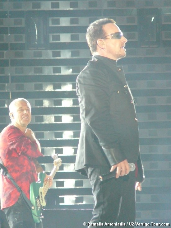 Photo by Pantelis Antoniadis / U2-Vertigo-Tour.com