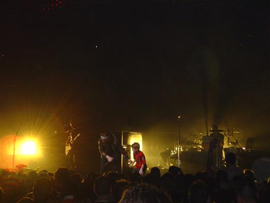 U2gigs.com photos » Vertigo Tour » 2005-12-09 - Buffalo