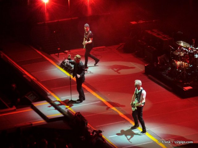 Photo by Frank / U2gigs.com